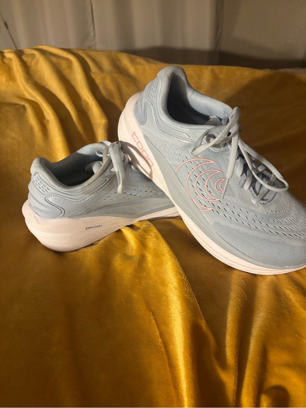 Light Blue Women's Athletic Running Shoes with Cushioned Support